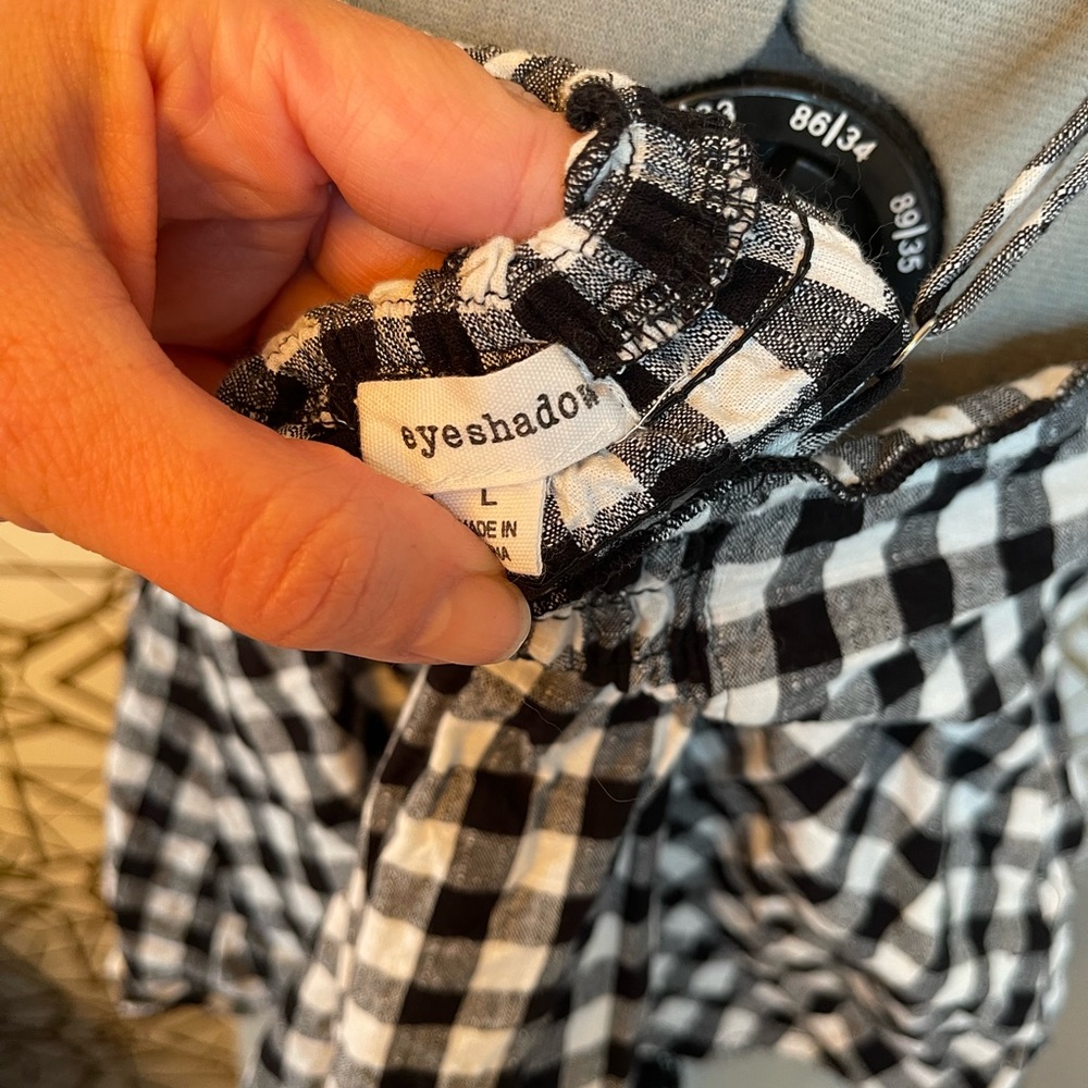 đź–¤EYESHADOW Black & White Plaid Sleeveless Peplum Top, Large - Picture 3 of 3